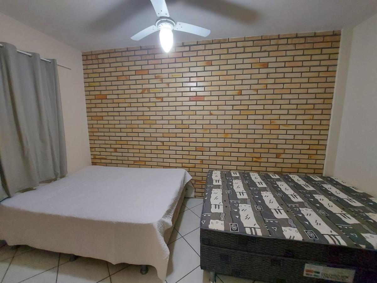 Apartamento 12 - Bombinhas - 200 Metros Da Praia Экстерьер фото