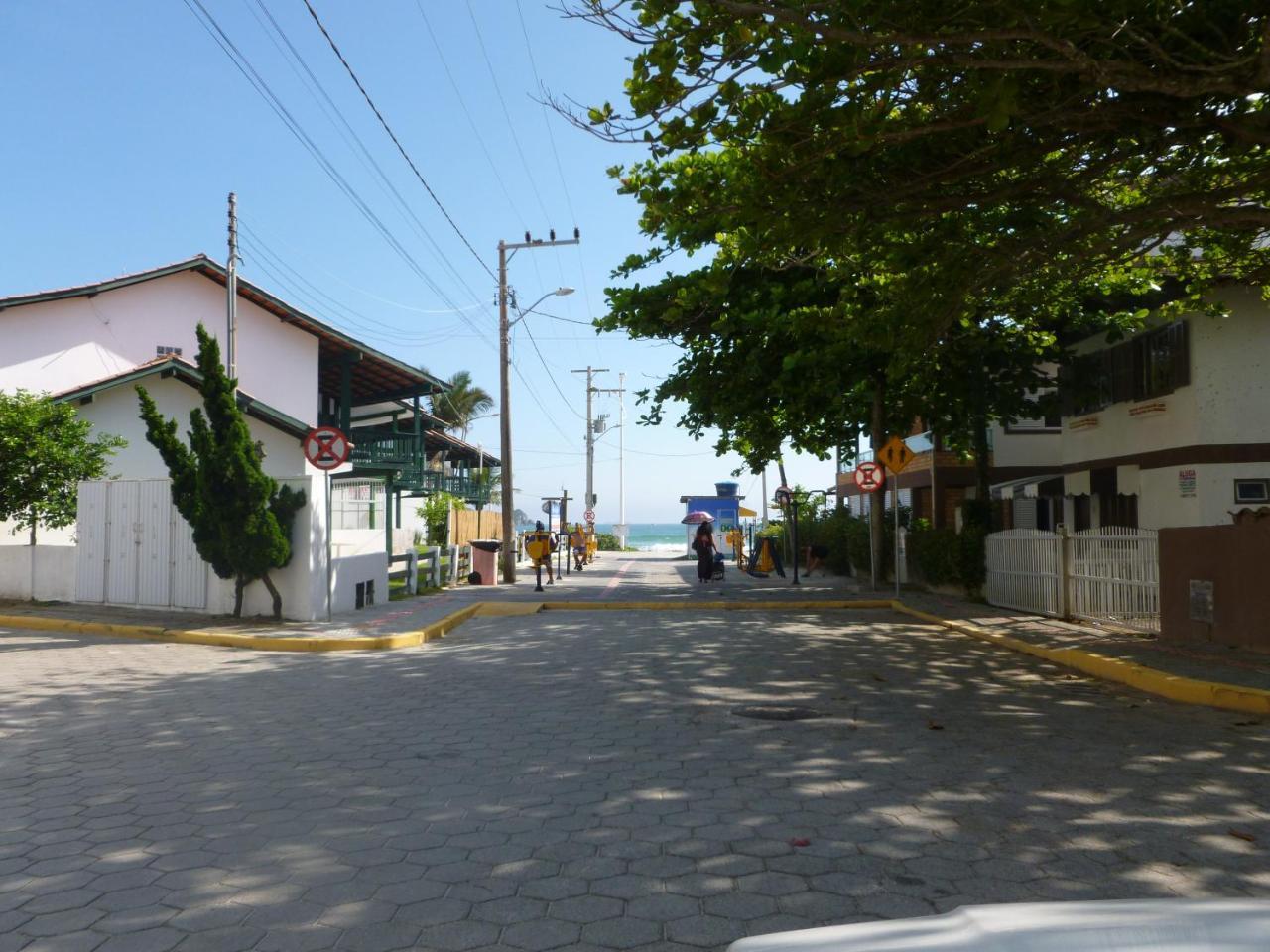 Apartamento 12 - Bombinhas - 200 Metros Da Praia Экстерьер фото